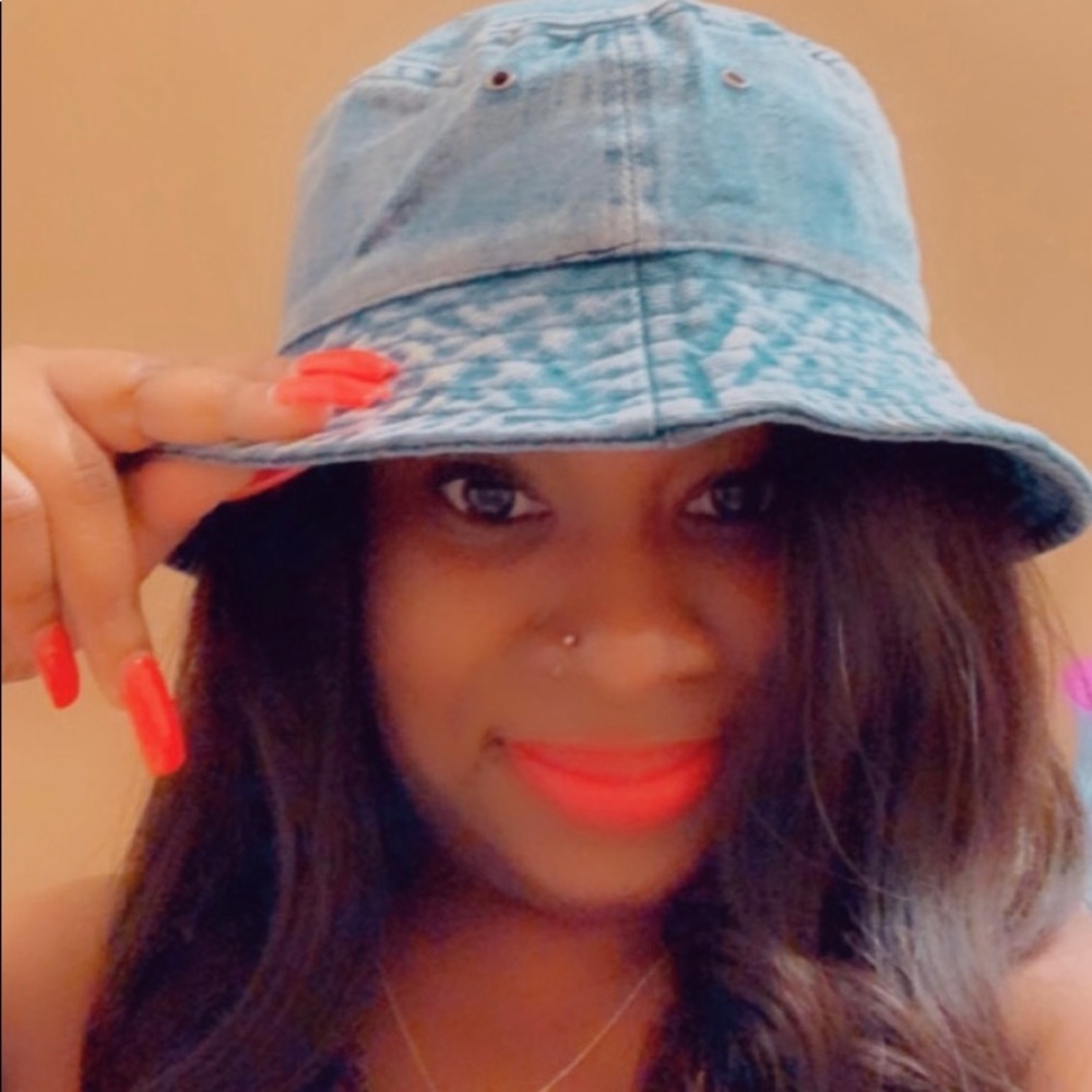 Bucket hat - Picture 2 of 2